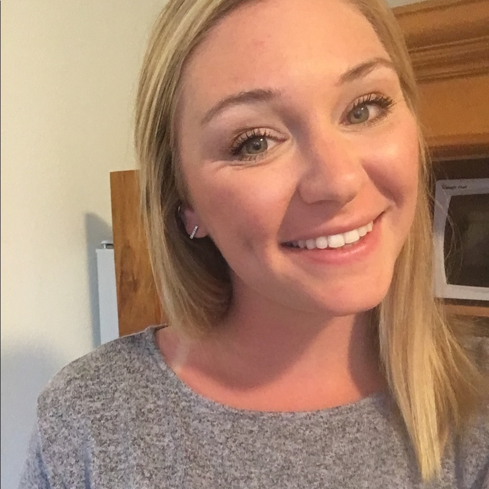 Meet your Posher, Ashley